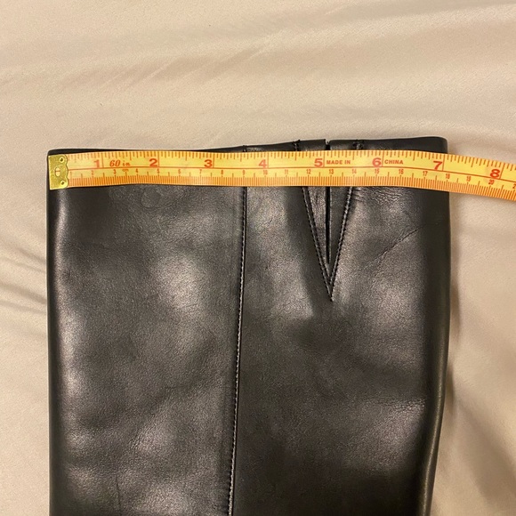 Leather boots - Picture 9 of 10